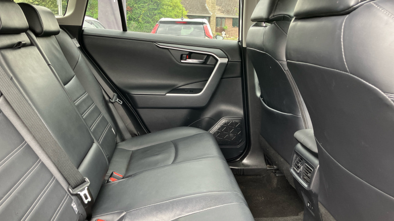 Toyota RAV4 2.5 PHEV Design 5dr CVT Estate